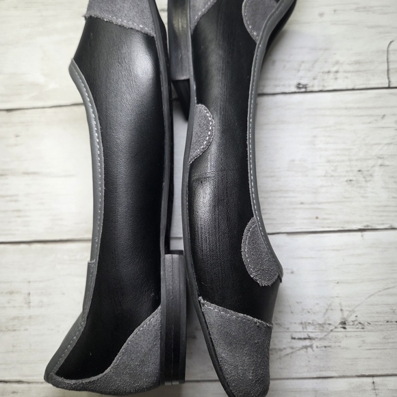 Marc Joseph Gray and Black Women's Flats - Picture 8 of 9